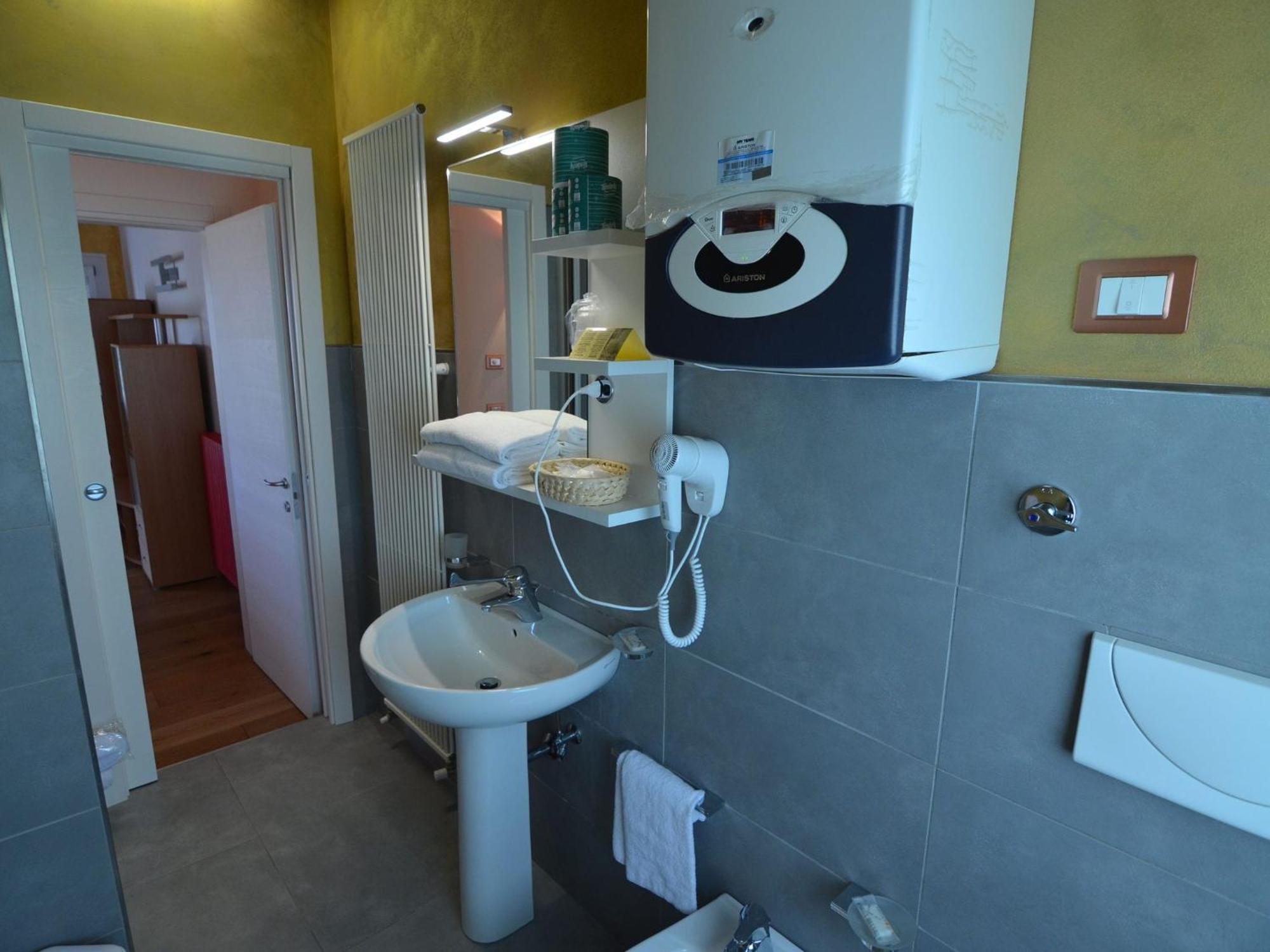 Characteristic Apartment In Codigoro With Pool Bagian luar foto