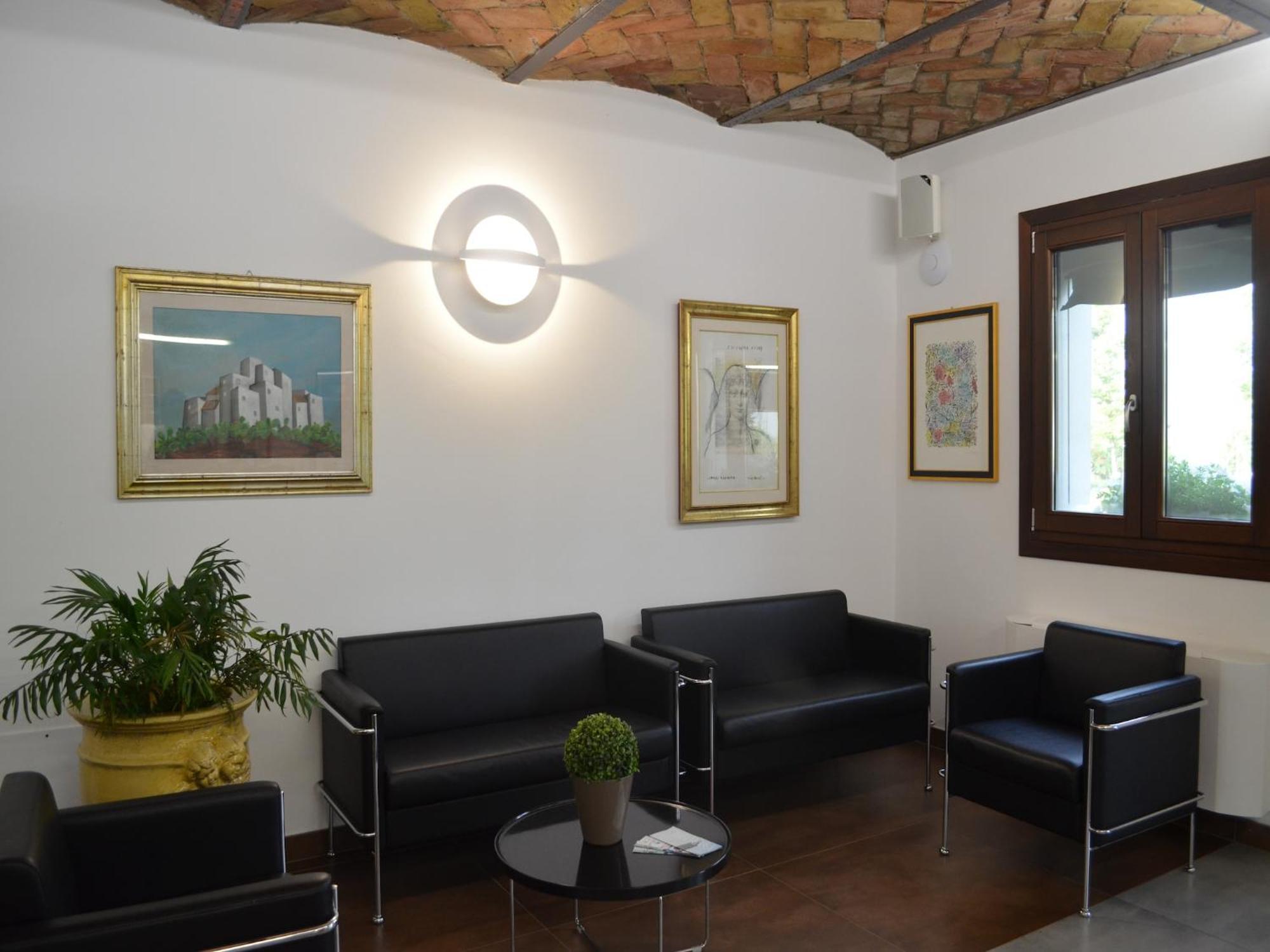 Characteristic Apartment In Codigoro With Pool Bagian luar foto