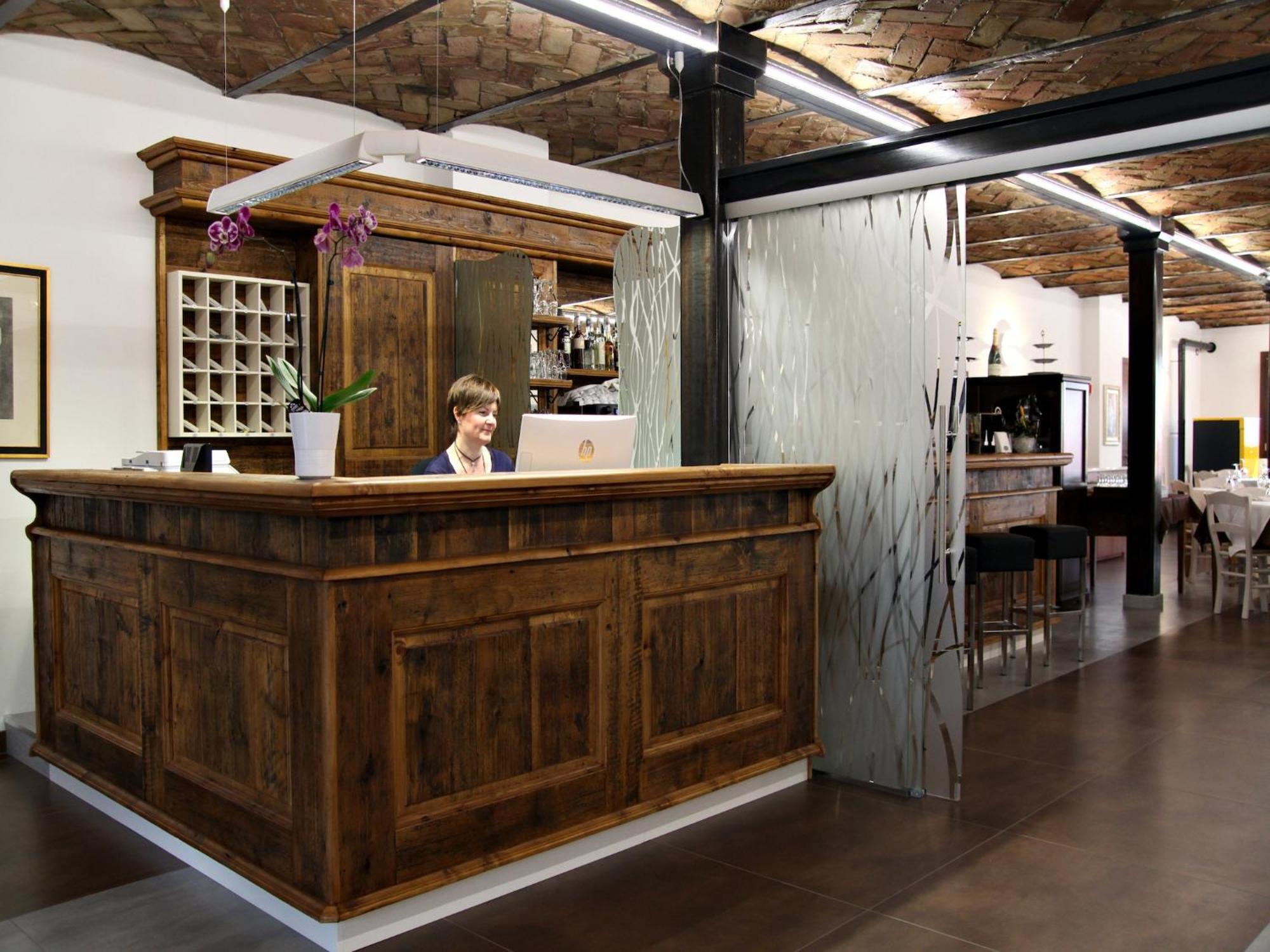 Characteristic Apartment In Codigoro With Pool Bagian luar foto